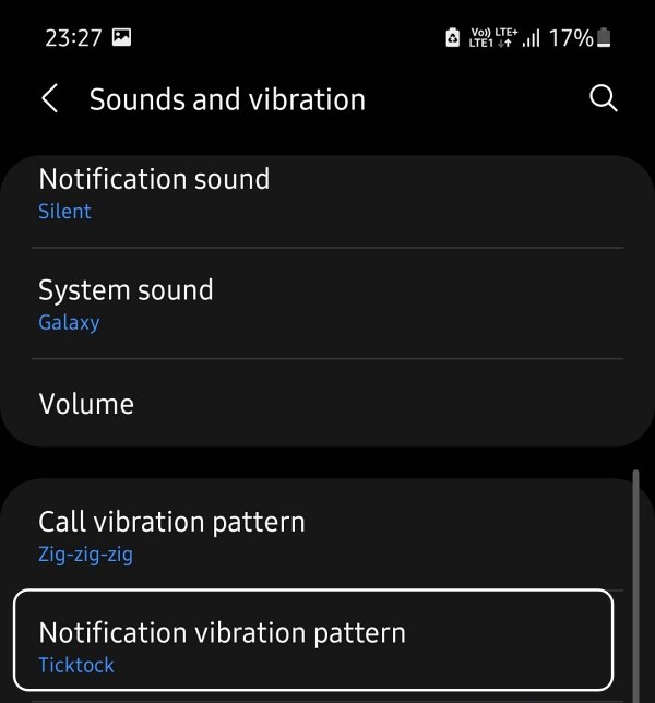 Music pause when device gets notification