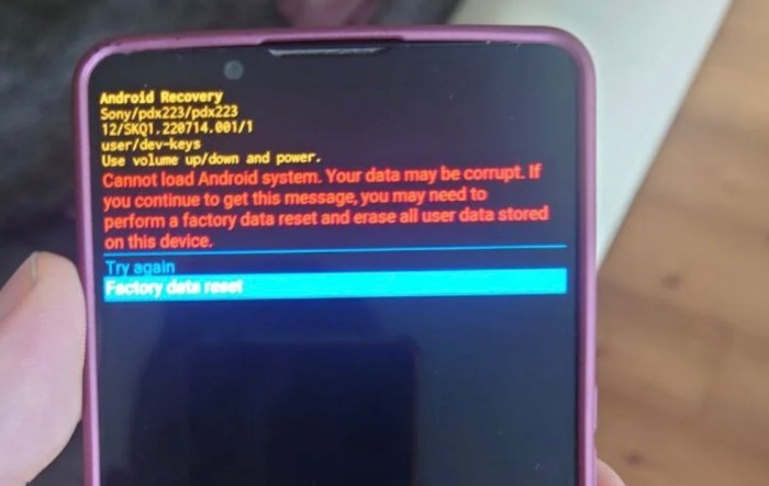 Sony Xperia 1 IV не может загрузить системные данные Android повреждены