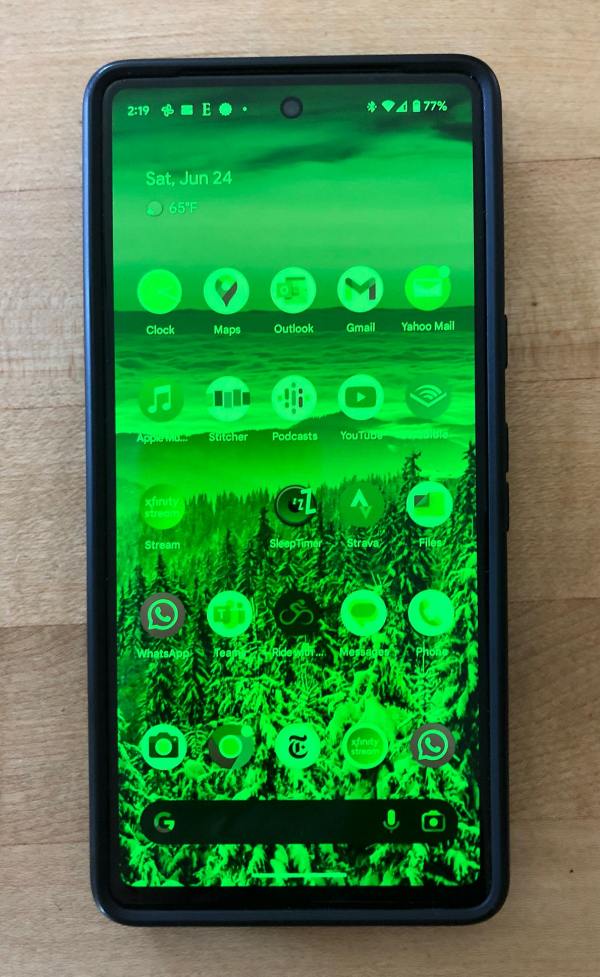 pixel 7 green screen